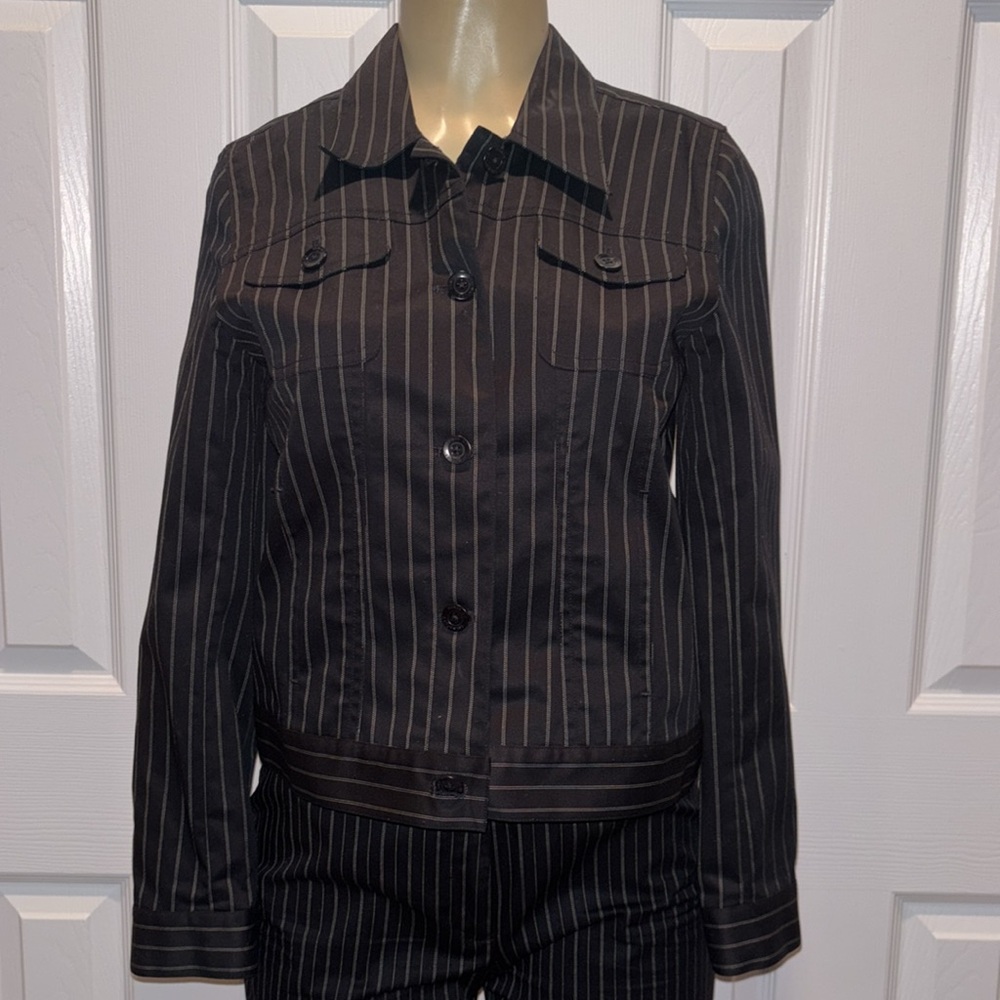 Set JONES New York Black Striped High Rise Straight Leg Pant & pinstripe jacket - Picture 8 of 12
